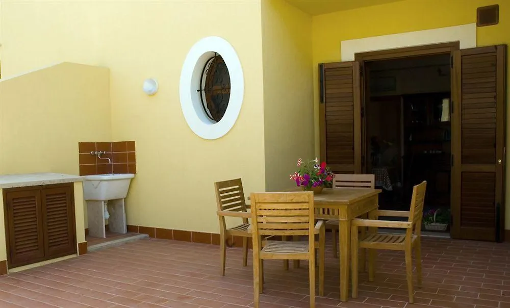 Residence Eneide Aparthotel Valderice